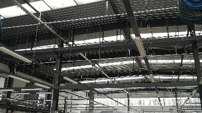 蔚藍(lán)鋼構(gòu)百科：鋼結(jié)構(gòu)廠房擴(kuò)建方案：新舊構(gòu)件如何實現(xiàn)穩(wěn)固連接？